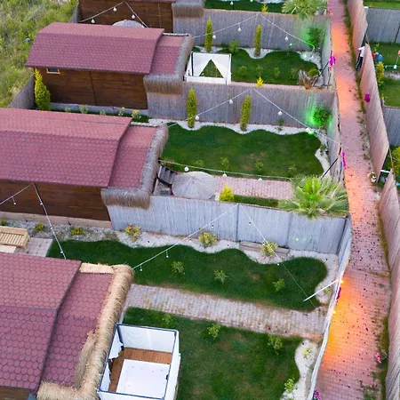 Sare Bungalow * دمرة